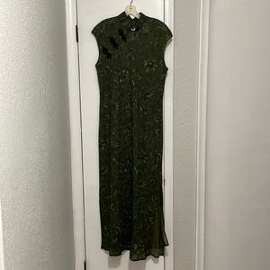 Green Chinese style dress
